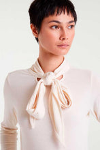 Carica l'immagine nel visualizzatore di Gallery, Compania Fantastica- Maglietta con sciarpina
