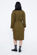 Carica l'immagine nel visualizzatore di Gallery, Wild Pony- Trench coat oliva
